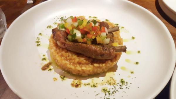 オイスター＆CAVA 食べ飲み放題！バンコクのスペイン料理店「Islero」