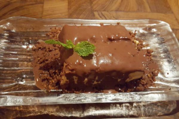 オイスター＆CAVA 食べ飲み放題！バンコクのスペイン料理店「Islero」