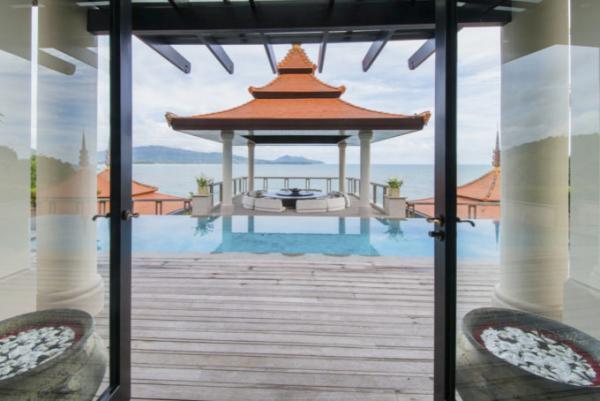 世界が認めるプーケットの最高級リゾート「トリサラ」で至福のバカンスを