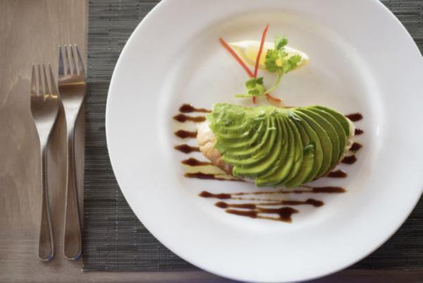 世界が認めるプーケットの最高級リゾート「トリサラ」で至福のバカンスを