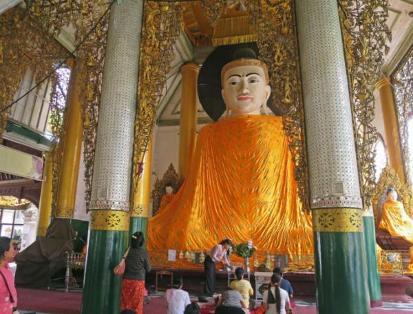 ヤンゴンのパワースポット「9大“ジー”」参りで満願成就