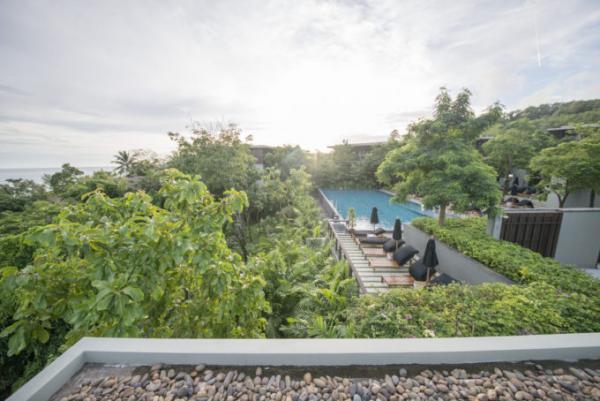 大自然に抱かれたモダンなリゾート「プルマンプーケットアルカディア」