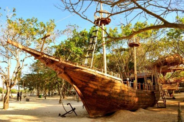 童心に返って楽しめる！バリ島個性派レストラン「パイレーツ・ベイ・バリ」