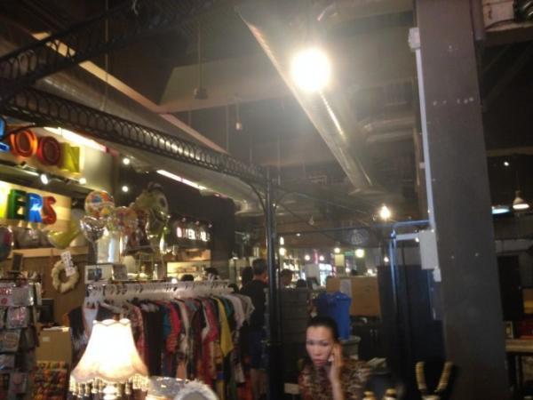 シンガポールの人気ファーマーズマーケット「パサベラ」