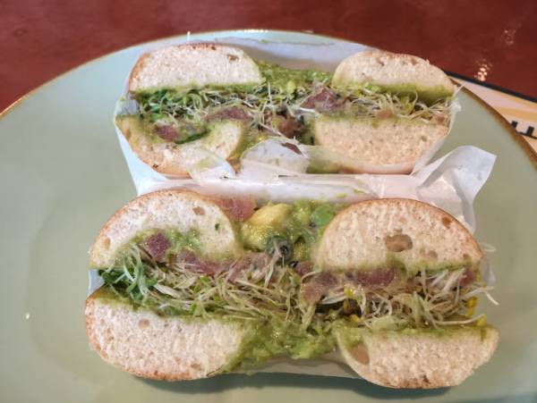 健康志向のビジネスマンに人気！シンガポールで人気のスローフードカフェ