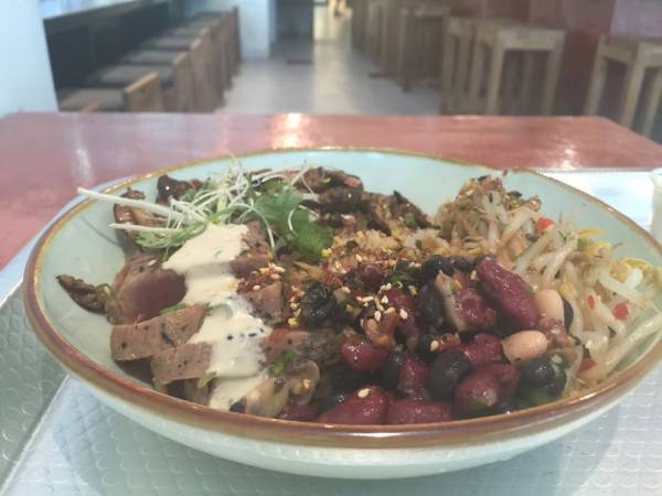 健康志向のビジネスマンに人気！シンガポールで人気のスローフードカフェ