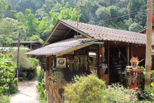 散策するだけで癒される！チェンマイ山岳の小さな村「メーンカンポン村」へ
