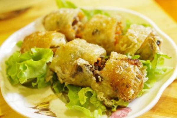 肉たっぷりで満足度高め！ハノイで人気のブンチャー専門店「Bun Cha Ta」