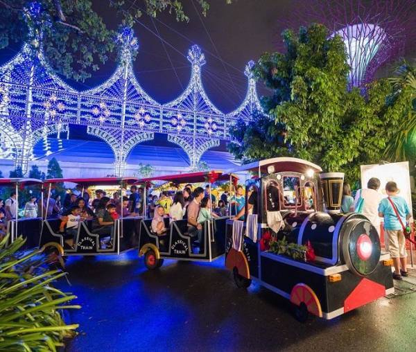 シンガポール「ガーデンズ・バイ・ザ・ベイ」で迎えるクリスマス