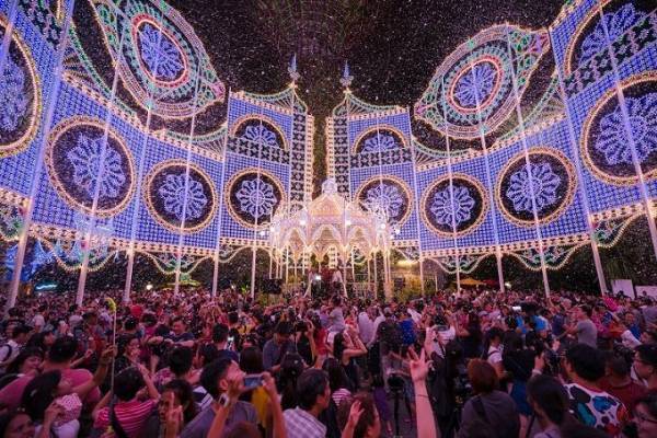 シンガポール「ガーデンズ・バイ・ザ・ベイ」で迎えるクリスマス