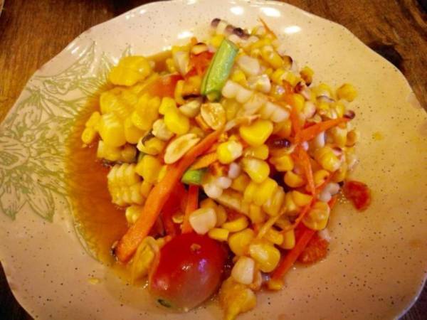 シーサケート県出身オーナーがオープン！バンコクの絶品ソムタム店