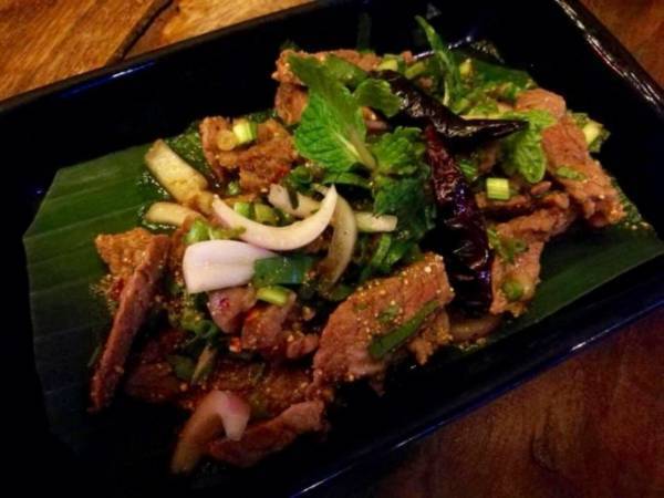 シーサケート県出身オーナーがオープン！バンコクの絶品ソムタム店