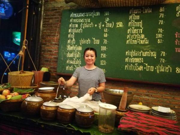 シーサケート県出身オーナーがオープン！バンコクの絶品ソムタム店