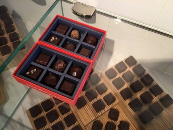 ベトナムの高級チョコレートブランド「MAROU」の直営カフェ