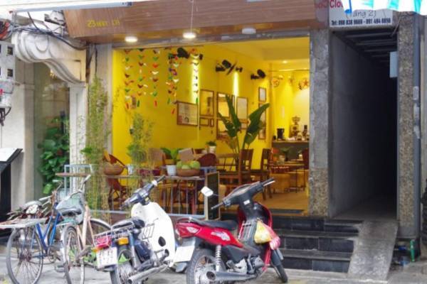 カリっと焼いたパンと具材の相性抜群！ハノイの人気バインミー店