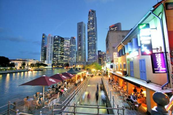 シンガポールのナイトシーンを彩る「クラーク・キー」