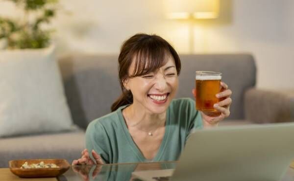 「さまざまなリスクが増加！」お酒・アルコールが更年期女性に与える驚きの影響【医師監修】