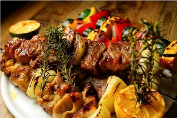 アメリカンダイニングを楽しめる街、福生へショートトリップはいかが！？