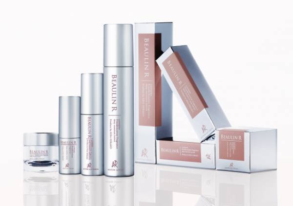 美のカリスマ平子理沙プロデュース！オーガニック原料使用の高機能スキンケア