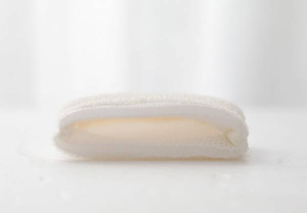 国産シルク100％！「iimin 洗顔ミトン」で1日のはじまりを上質なものへ