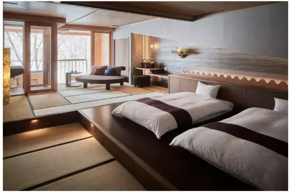 【青森】「氷瀑ライトアップツアー」が12月より実施