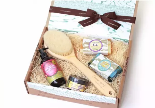 話題のコラムニストが夏の「スキンケア対策」を伝授