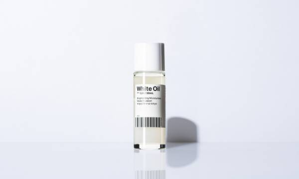保湿とブライトニングのW効果！1年中使える天然由来の「白いオイル」発売