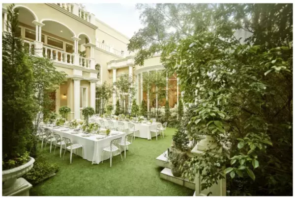 ワークショップとお茶を楽しむ、優雅な秋の午後