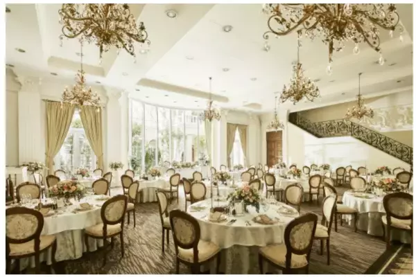 ワークショップとお茶を楽しむ、優雅な秋の午後