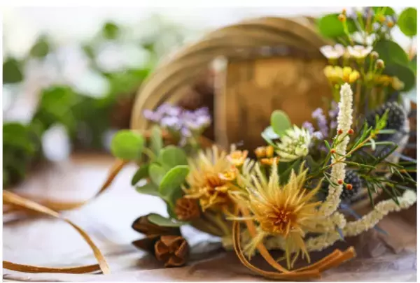 ワークショップとお茶を楽しむ、優雅な秋の午後