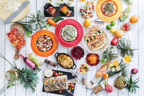 チャペルで行うヒーリングヨガ！美食ランチ付きの特別イベント開催