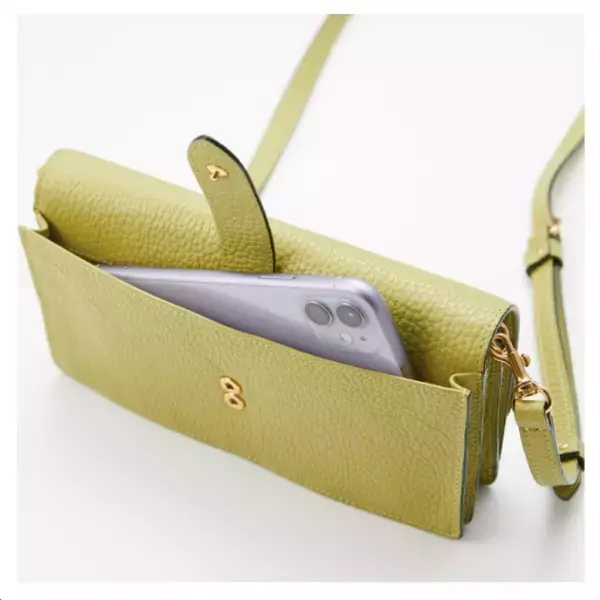 現代女性に寄りそう「スマホ財布」が新登場