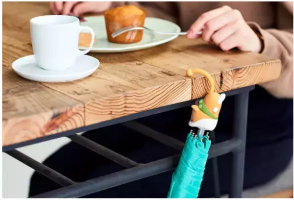 「折り畳み傘」をかわいく、便利にするグッズ