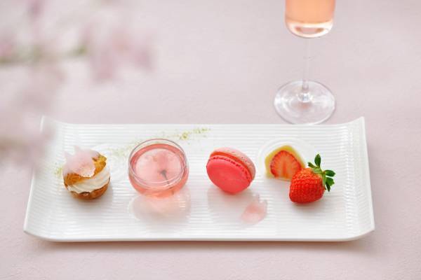 星野リゾート八ヶ岳でロゼワインと夜桜見物！1日1組限定の特別プラン