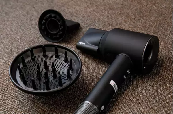 ホテルに泊まりながら「最新家電」を試せる！