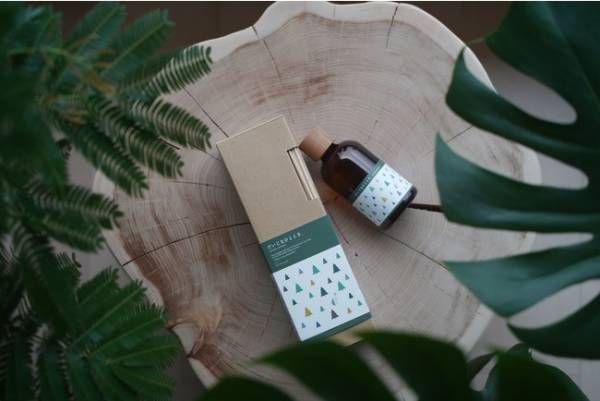 米由来エタノール×天然青森ヒバ精油。心に寄り添うルームディフューザー