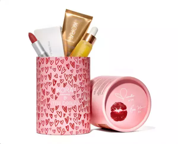 2大コスメブランドが夢のコラボ商品を発売