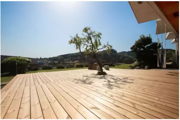 自然豊かな亀山湖畔で、癒しの休日を過ごすプランが登場