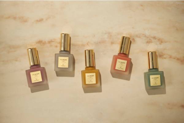 「LILY BROWN」×「to/one」初コラボ！ヴィンテージカラーネイル新登場