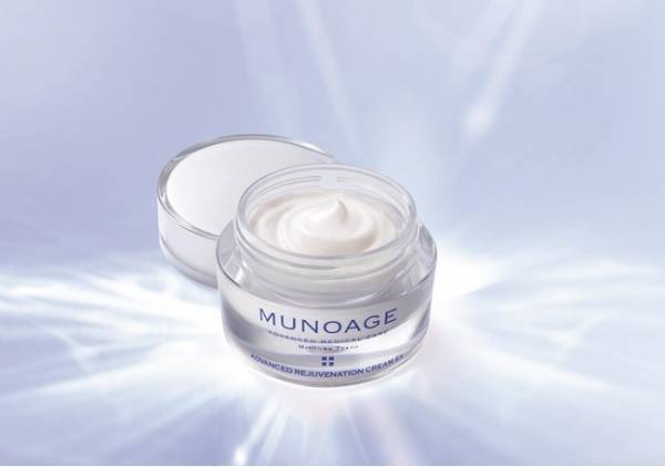 ピンっと上向きの肌へ！皮膚科医監修の人気クリームがリニューアル発売