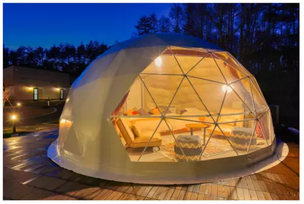 標高900メートルの「原生林」に泊まれるグランピング施設がオープン！