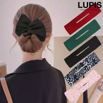 人気のヘアアクセで華やかに変身！ショートでもキマるアレンジスタイルを紹介