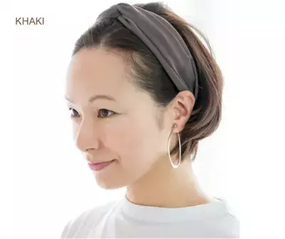 人気のヘアアクセで華やかに変身！ショートでもキマるアレンジスタイルを紹介