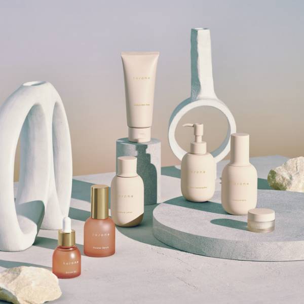 「to／one」ゆらぎ肌に寄り添うスキンケアキット数量限定発売