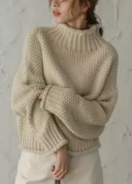 内田理央さんもおすすめ！「ハイネックチャンキーニット」と人気トレンドアイテム