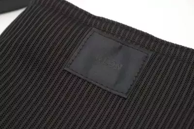 ファッションブランド「KLON」から「洗えるバッグ」が新登場！ ダブルラッセルとヴィーガンレザーストラップの異素材を ミックスさせたコンパクトサコッシュ