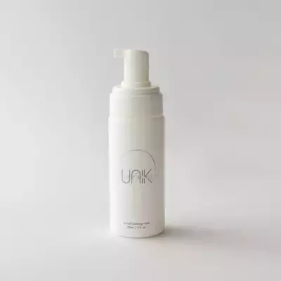 トータルビューティーアドバイザー【亜耶バネッサ】監修の泡洗顔「UNIK ナノシルクフォーミングウォッシュ」販売開始