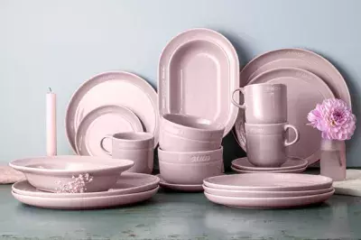 仏鋳物ホーロー鍋ストウブ 食器シリーズ「Dining line」から新色「シフォンローズ」発売