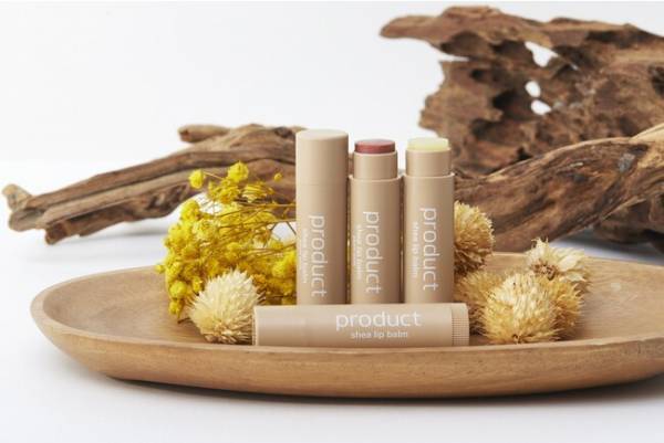 Wシアバター＆トリプルビタミン！目元にも使える「product」高保湿リップバーム