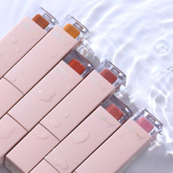 唇に“うるツヤ血色感&amp;quot;！1日で完売色続出した幻のヴィーガンティント再販決定